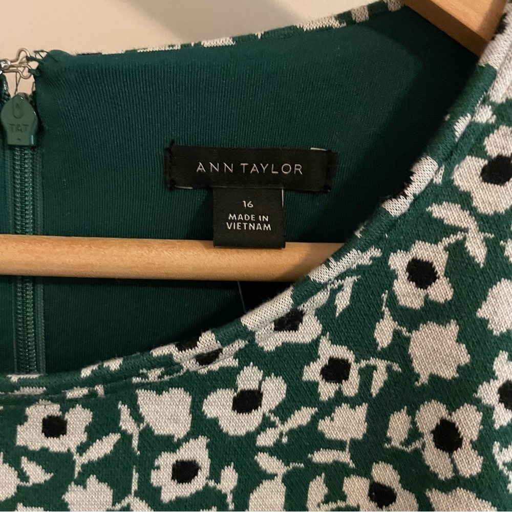 NWT Ann Taylor Floral Puff Sleeve Short Sleeve Shift Dress Green Size 16 - Picture 6 of 12